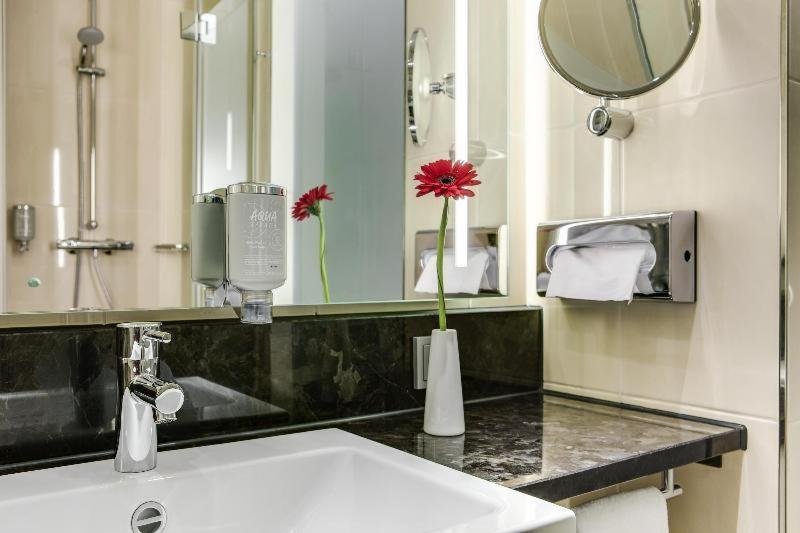 Intercityhotel Hannover Rum bild
